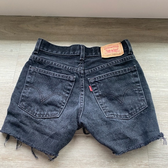 levi’s high waisted denim shorts - Picture 2 of 2